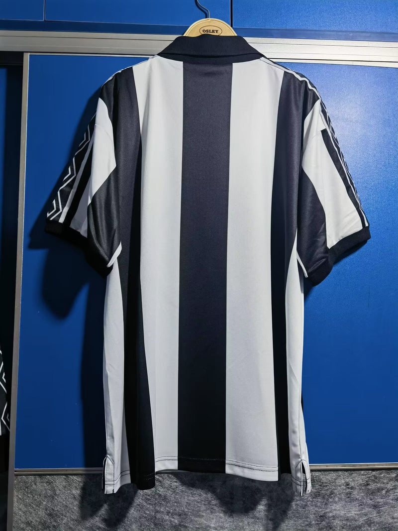 Newcastle Retro Home Jersey 1980/1982