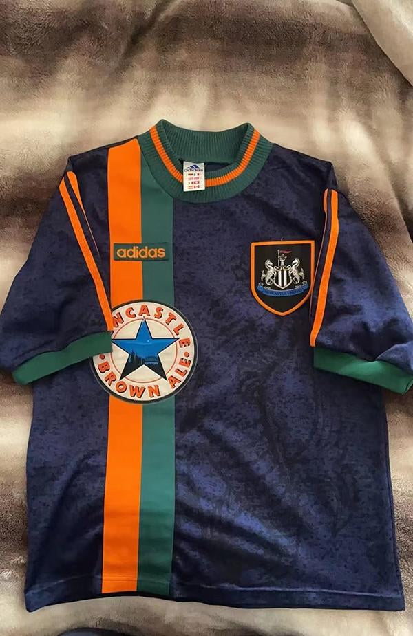 Newcastle Retro Away Jersey 1997/1998