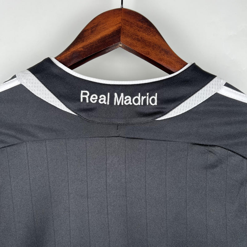 Real Madrid Retro Away Jersey 2006/2007 - Long Sleeve