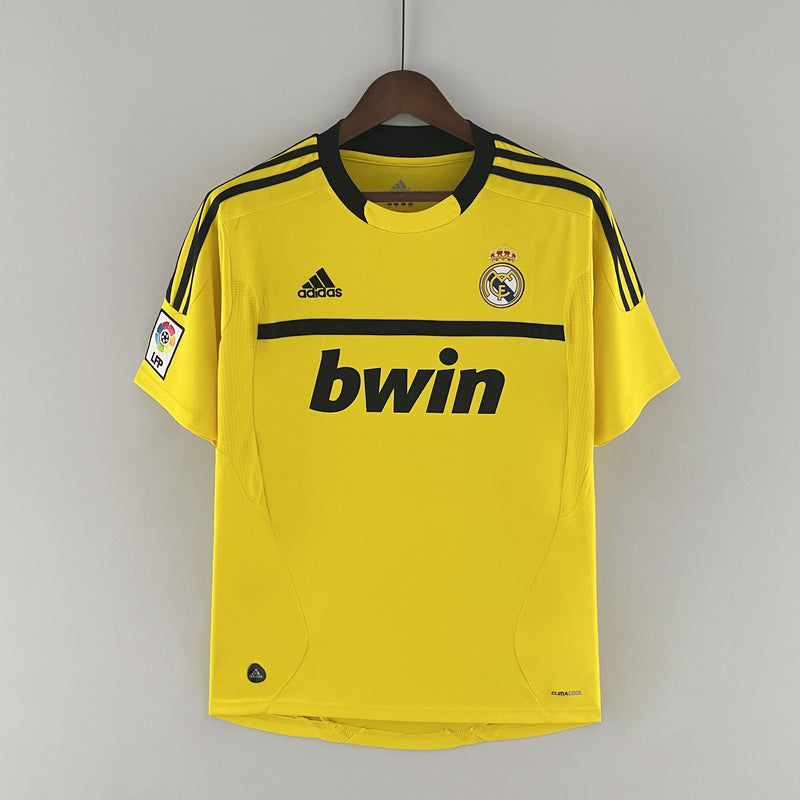 Real Madrid Retro Goalkeeper Jersey 2011/2012