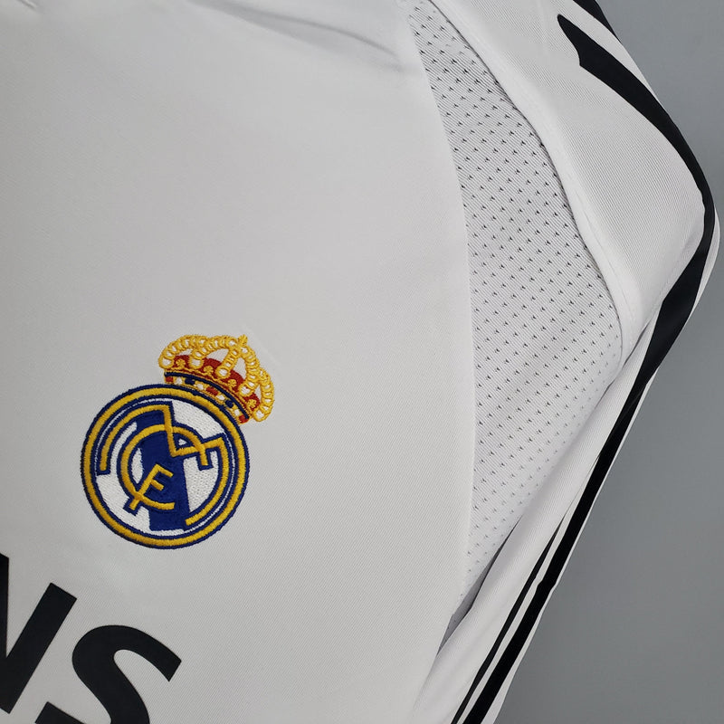 Real Madrid Retro Home Jersey 2005/2006 - Long Sleeve