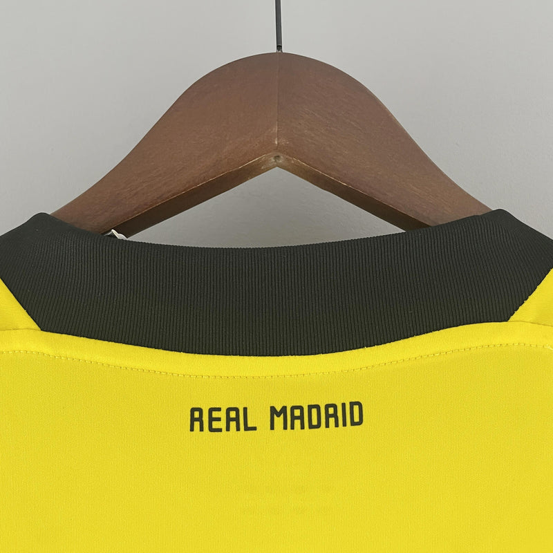 Real Madrid Retro Goalkeeper Jersey 2011/2012