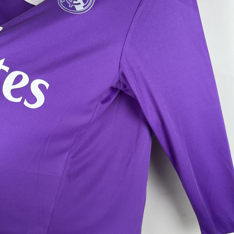 Real Madrid Retro Away Jersey 2016/2017 - Long Sleeve