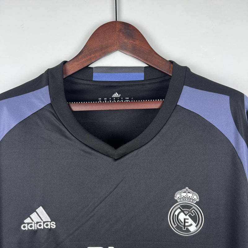 Real Madrid Retro Third Jersey 2016/2017 - Long Sleeve