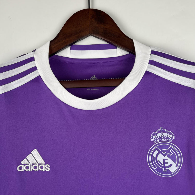 Real Madrid Retro Away Jersey 2016/2017 - Long Sleeve