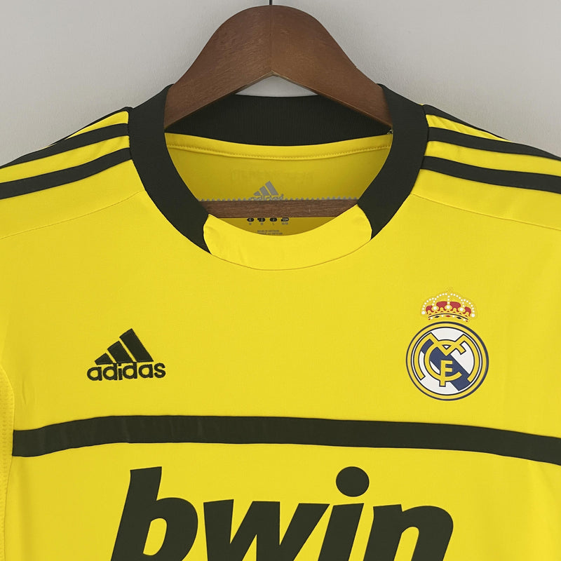 Real Madrid Retro Goalkeeper Jersey 2011/2012