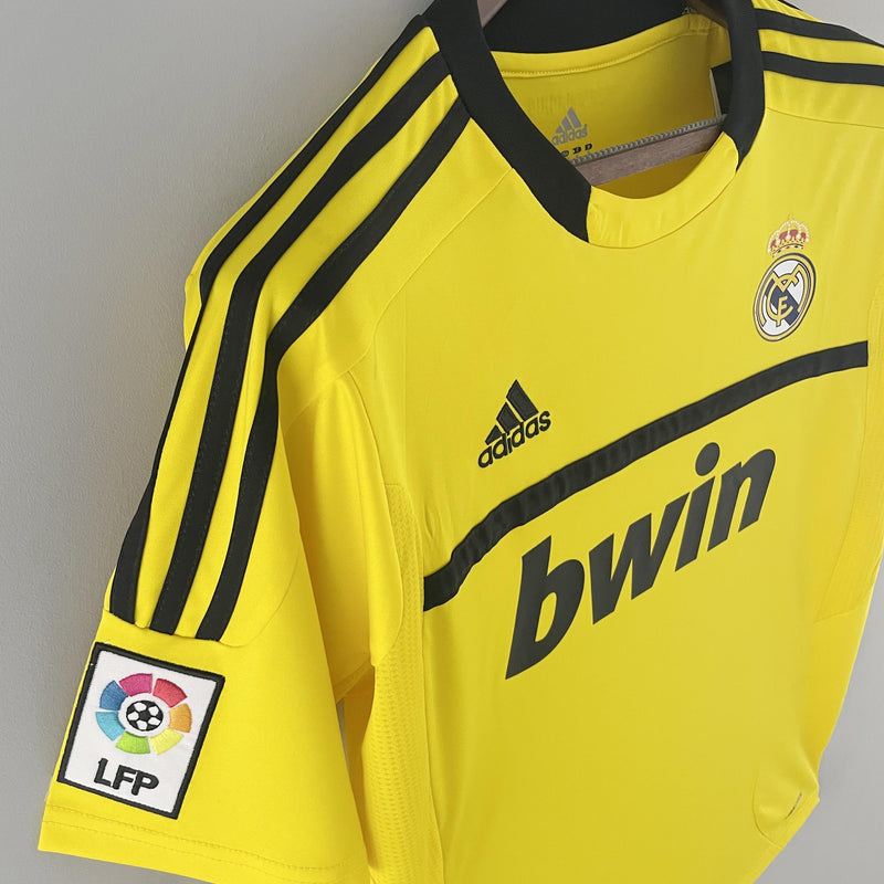 Real Madrid Retro Goalkeeper Jersey 2011/2012